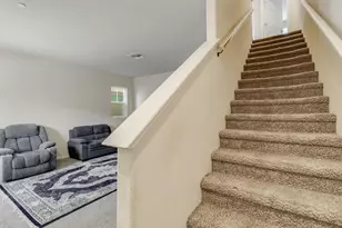 301 Maidenbrook Ln, Sacramento, CA 95823 - Photo 9