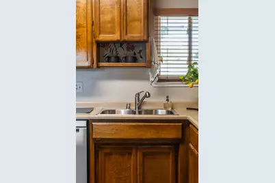 8012 Dicus Court, Citrus Heights, CA 95621 - Photo 15