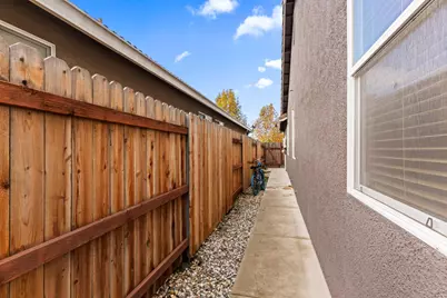 8325 Almadine Drive, Sacramento, CA 95829 - Photo 45