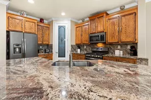 8325 Almadine Dr, Sacramento, CA 95829 - Photo 13