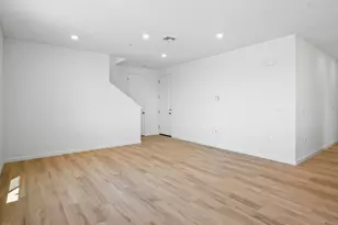 1056 Carson River Ct, Lathrop, CA 95330 - Photo 15