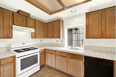 8609 Valley Rim Way, Antelope, CA 95843 - Photo 19