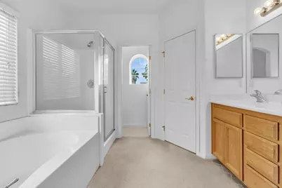 9633 Spring Breeze Court, Elk Grove, CA 95757 - Photo 21