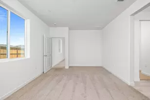 2187 Woods Dr, Linda, CA 95901 - Photo 15