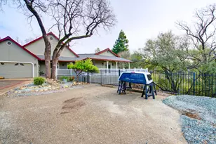 2812 Bronzecrest St, Placerville, CA 95667 - Photo 3