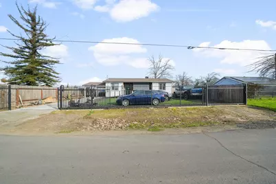 4493 Ardmore Avenue, Olivehurst, CA 95961 - Photo 35