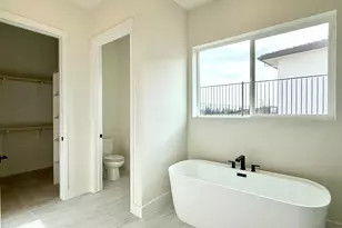 14850 Grace Warren Wy, Rancho Murieta, CA 95683 - Photo 11