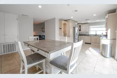 7217 Springleaf Court, Citrus Heights, CA 95621 - Photo 9