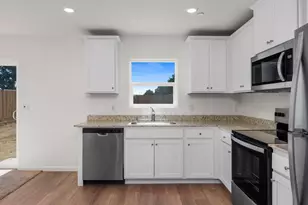 6685 Gallop Ln, Riverbank, CA 95367 - Photo 7