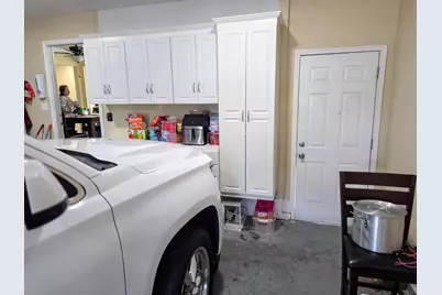 1404 Solar Avenue, Modesto, CA 95351 - Photo 27