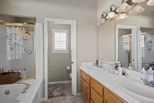 10990 Pleasant Valley Ct, Stockton, CA 95209 - Photo 25