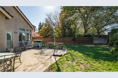 10990 Pleasant Valley Court, Stockton, CA 95209 - Photo 37