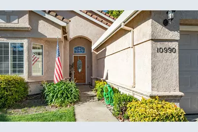 10990 Pleasant Valley Court, Stockton, CA 95209 - Photo 7