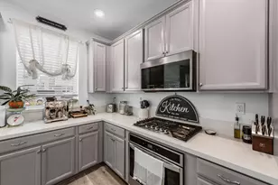 2717 N Cove Dr, Sacramento, CA 95833 - Photo 9