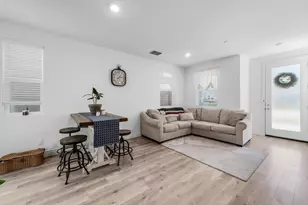 2717 N Cove Dr, Sacramento, CA 95833 - Photo 5