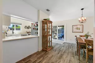 6 Coastal Ct, Sacramento, CA 95831 - Photo 21