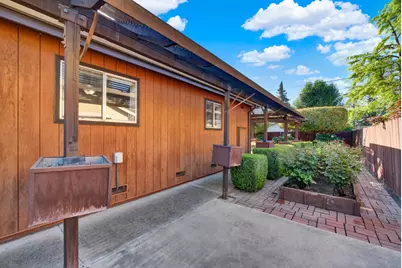 44 W La Mesa Avenue, Stockton, CA 95207 - Photo 31