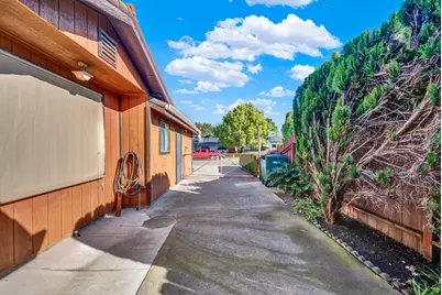 44 W La Mesa Avenue, Stockton, CA 95207 - Photo 39