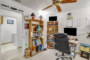 7301 Sunsweet Ln, Sacramento, CA 95828 - Photo 15