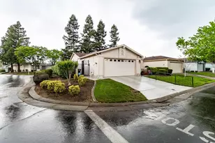 7301 Sunsweet Ln, Sacramento, CA 95828 - Photo 3