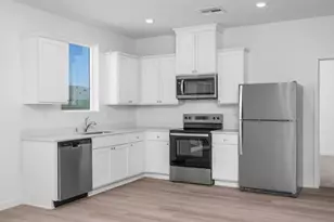 2216 Woods Dr, Linda, CA 95901 - Photo 3