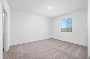 2203 Woods Dr, Linda, CA 95901 - Photo 9