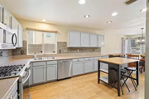 10730 Ivoryton Way, Mather, CA 95655 - Photo 23