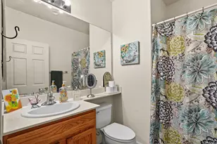 7545 Sun Willow Ln, Sacramento, CA 95823 - Photo 21