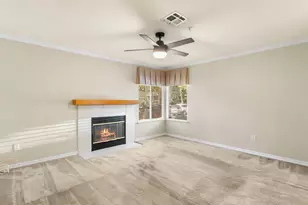 4900 Dover Ln, Sacramento, CA 95842 - Photo 9