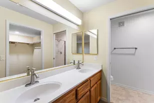 4900 Dover Ln, Sacramento, CA 95842 - Photo 41