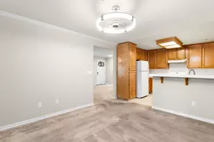 4900 Dover Ln, Sacramento, CA 95842 - Photo 17