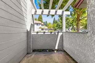 4900 Dover Ln, Sacramento, CA 95842 - Photo 37