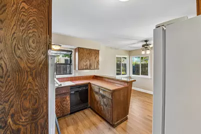 10401 Hollydale Way, Rancho Cordova, CA 95670 - Photo 7