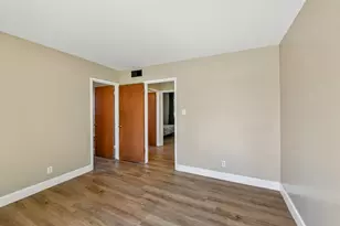 10401 Hollydale Way, Rancho Cordova, CA 95670 - Photo 21