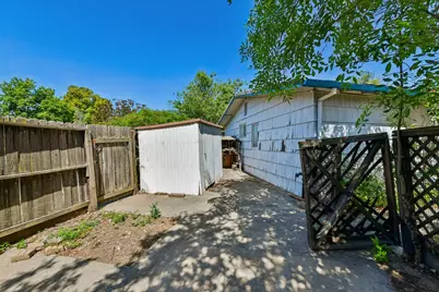 10401 Hollydale Way, Rancho Cordova, CA 95670 - Photo 31
