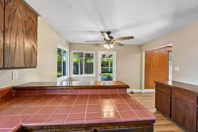 10401 Hollydale Way, Rancho Cordova, CA 95670 - Photo 13