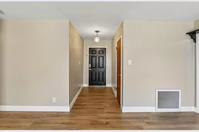 10401 Hollydale Way, Rancho Cordova, CA 95670 - Photo 5