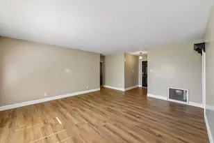 10401 Hollydale Way, Rancho Cordova, CA 95670 - Photo 7