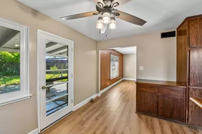 10401 Hollydale Way, Rancho Cordova, CA 95670 - Photo 11