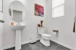10851 Albano Ln, Stockton, CA 95209 - Photo 9