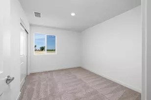 812 Helmsley Ln, Patterson, CA 95363 - Photo 11