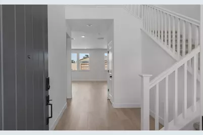 401 Crescent Moon, Roseville, CA 95747 - Photo 5