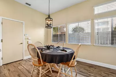 7817 Wymark Drive, Elk Grove, CA 95758 - Photo 5