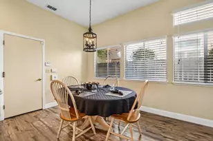7817 Wymark Dr, Elk Grove, CA 95758 - Photo 5