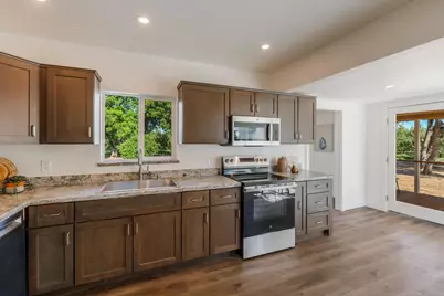 401 N Indiana Avenue, Modesto, CA 95357 - Photo 25