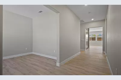 418 E Cerrado Way, Mountain House, CA 95391 - Photo 3