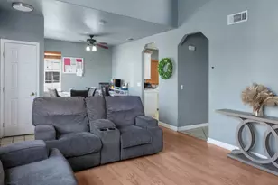 7436 High Point Ln, Sacramento, CA 95842 - Photo 9
