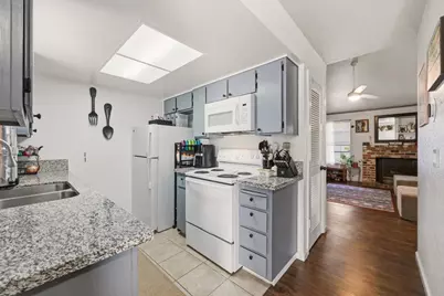 8260 Center Parkway #94, Sacramento, CA 95823 - Photo 11
