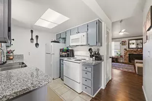 8260 Center Pkwy, Sacramento, CA 95823 - Photo 11