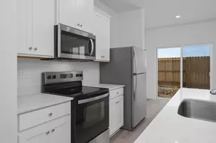 804 Helmsley Ln, Patterson, CA 95363 - Photo 5